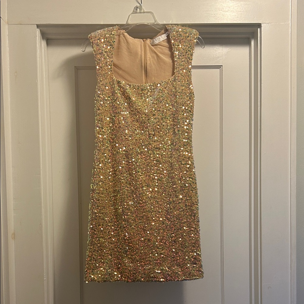 ASTR the Label Galaxy Gold Sequined Mini Dress - Large, NWOT - Picture 1 of 13